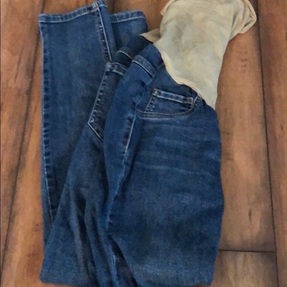 Jessica Simpson maternity jeans